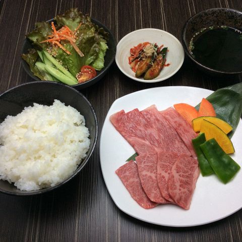 【家族での初ランチにぴったり】1月の深江で“あったか焼肉”を楽しもう 【家族での初ランチにぴったり】1月の深江で“あったか焼肉”を楽しもう