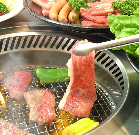 【12月のおすすめ】深江で年末のごほうび焼肉!黒毛和牛で贅沢ディナーを。 【12月のおすすめ】深江で年末のごほうび焼肉!黒毛和牛で贅沢ディナーを。